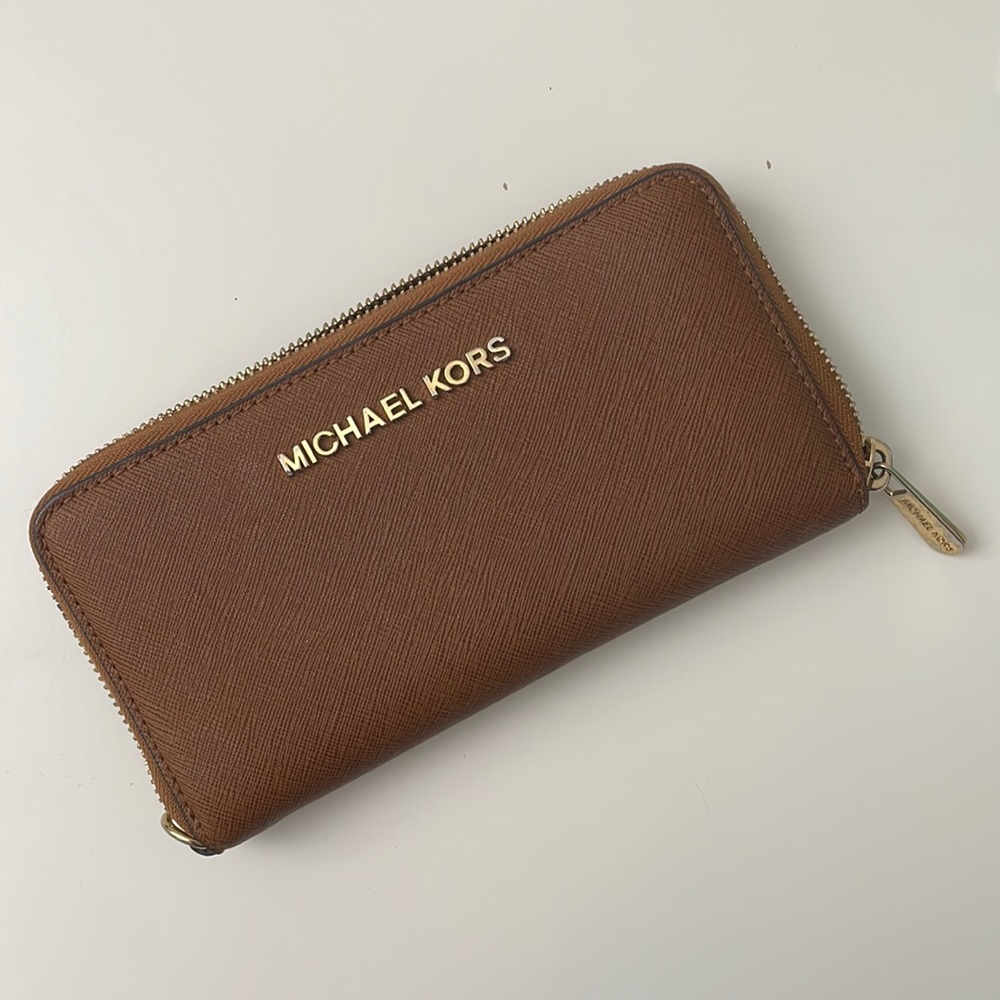 Michae Kors Brown Leather Wallet